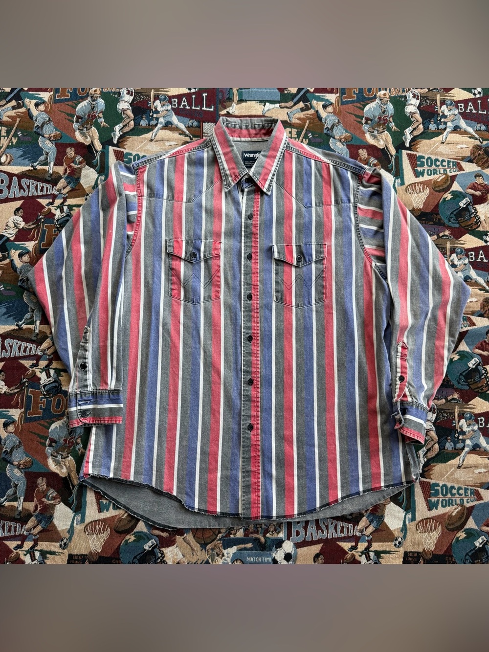 Vintage 80s Men’s Wrangler Red White and Blue Brushpopper Western Striped Shirt